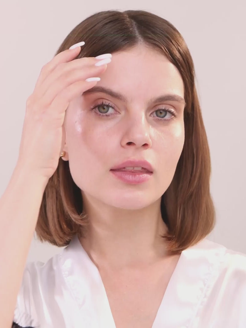 Visible glow and hydarted result after paradigm 99 hydrating face cream with hyaluronic acid and vitamin c